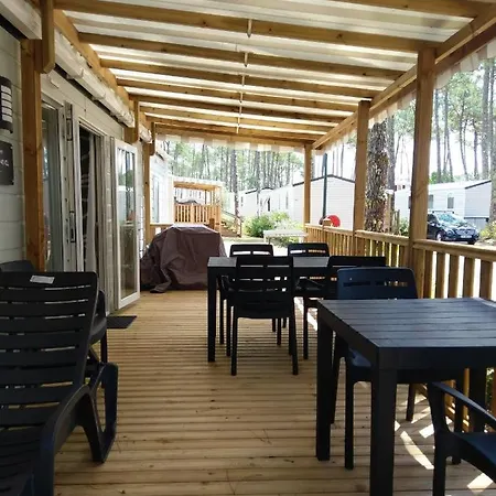 Julien: 3-bedroom Retreat With Shared Pool And Garden Holiday home Saint-Julien-en-Born