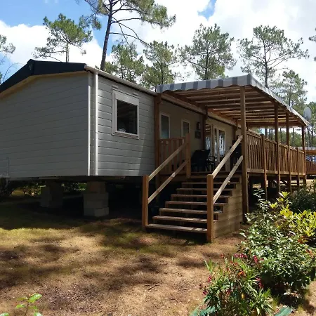 Holiday home Julien: 3-bedroom Retreat With Shared Pool And Garden Saint-Julien-en-Born